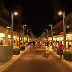 Comfy Seafront With Terrace Appartamento