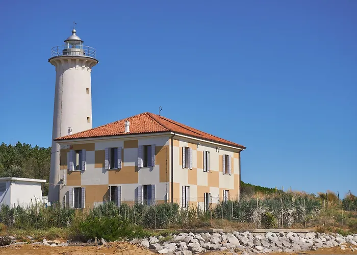 Comfy Seafront With Terrace شقة